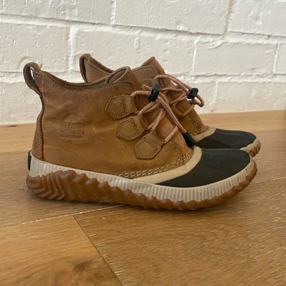 Girls Sorel Out N About Boots